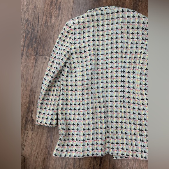 Authentic Vintage Chanel in Tweed France size 44. In great condition. Vintage. - Picture 11 of 13